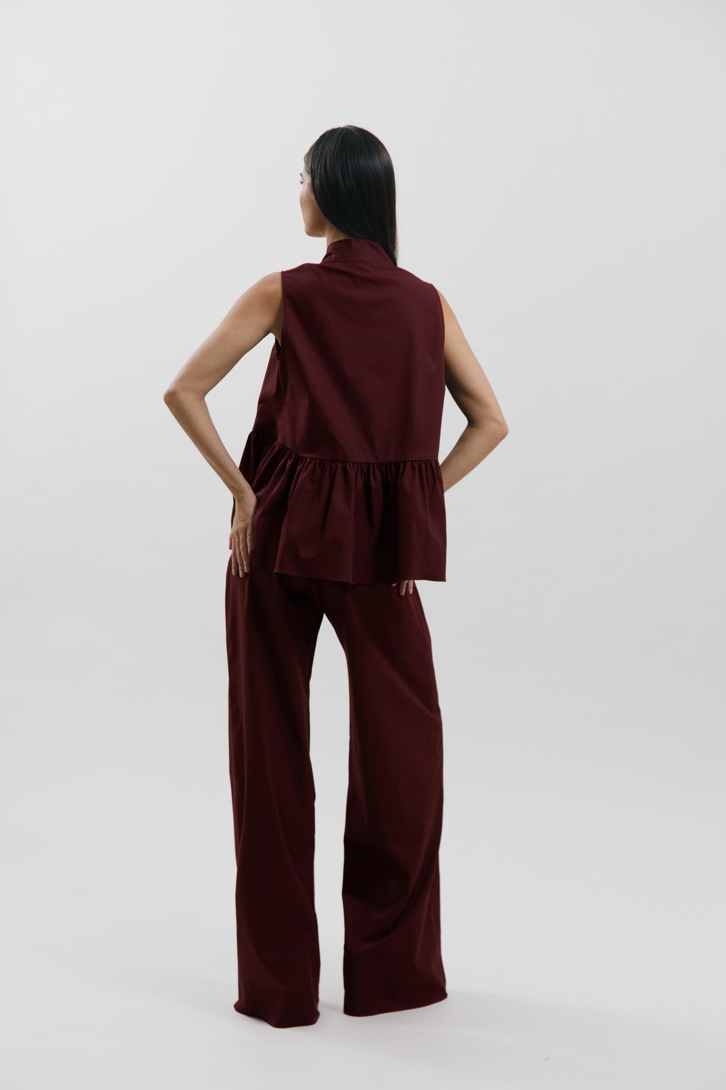 Blusa peplum con escote en V