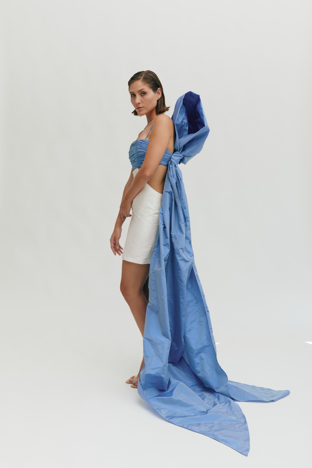 Vestido corto de lazada