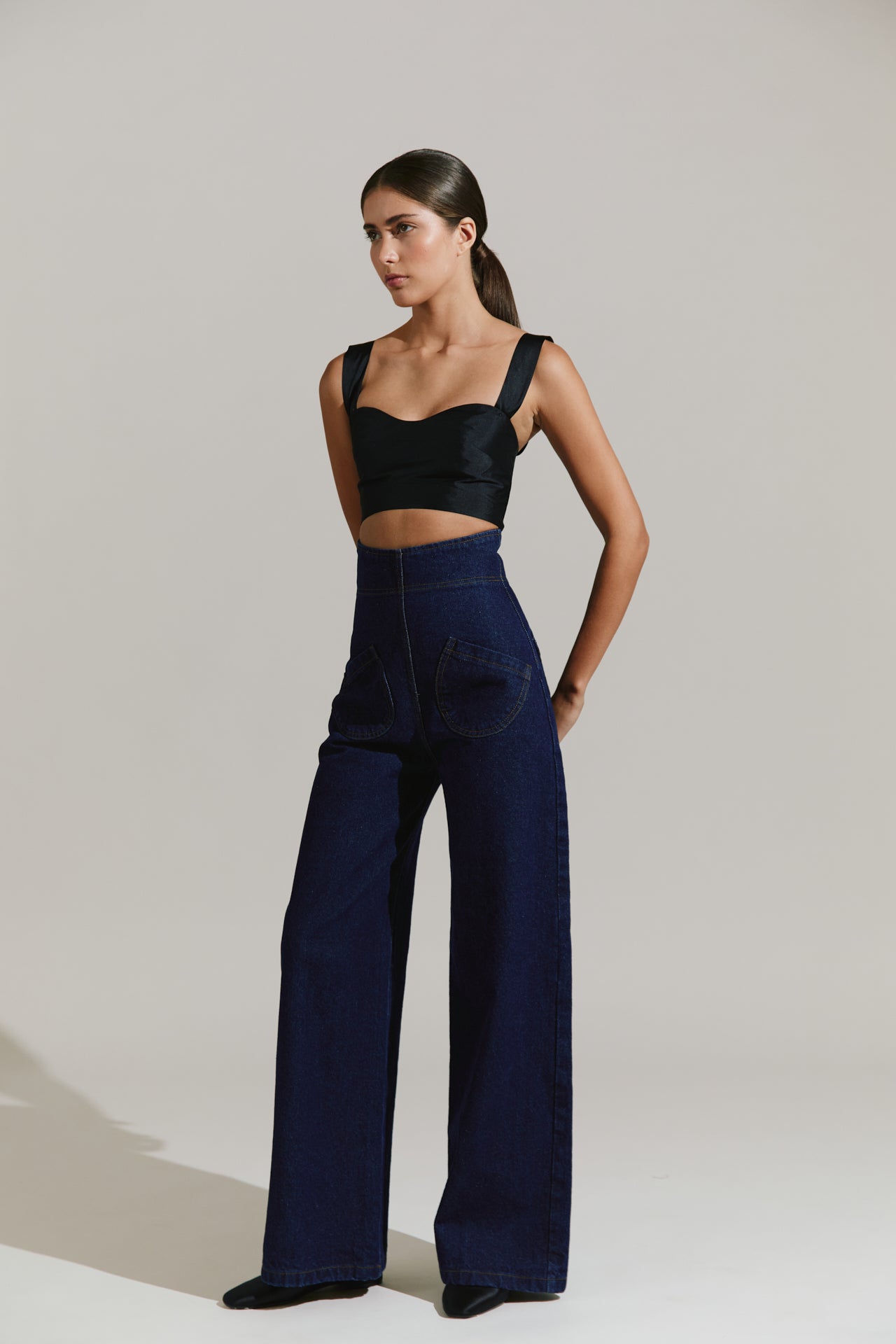 Pantalón denim oscuro