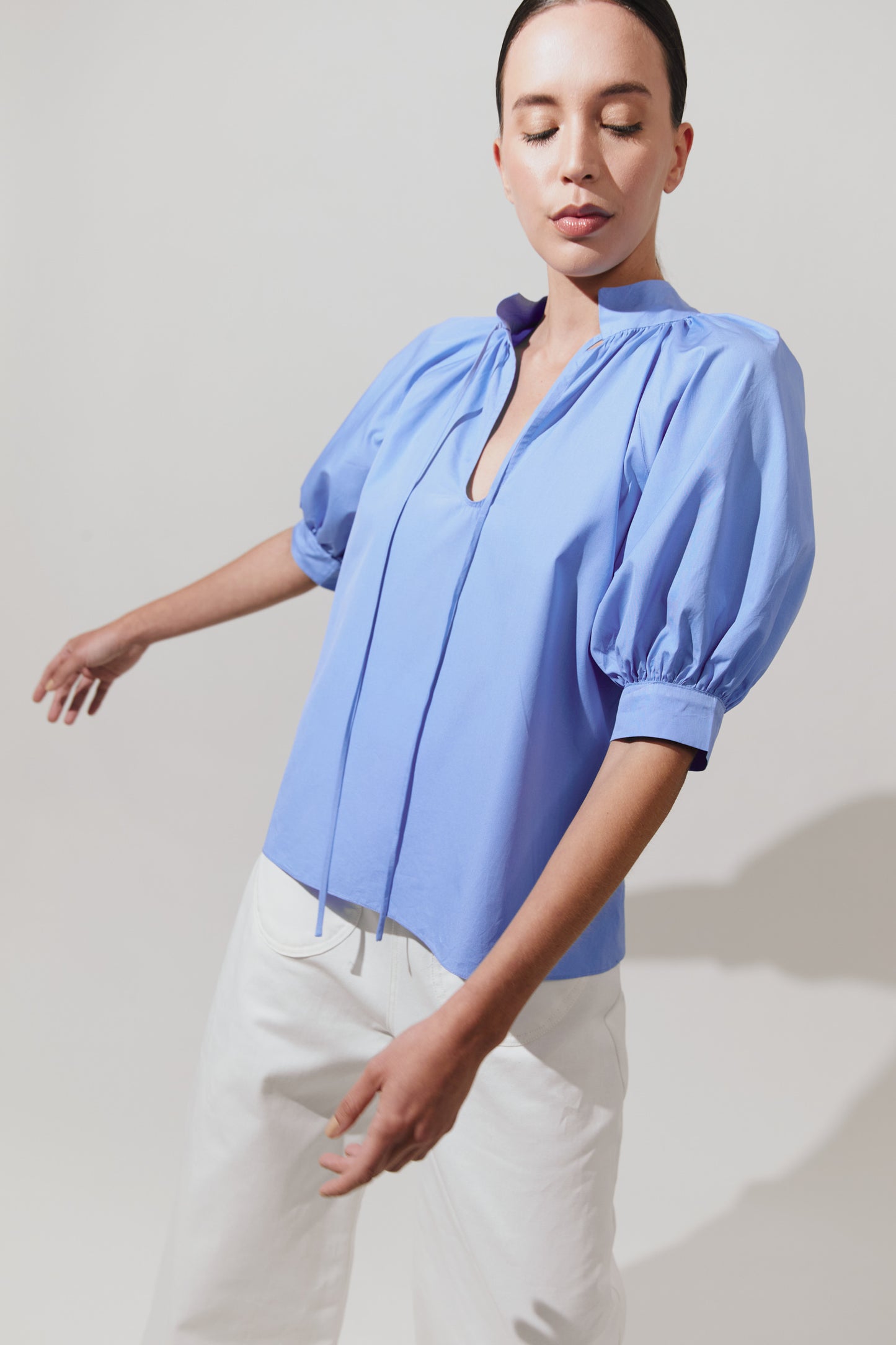 Blusa manga abullonada con cuello mao