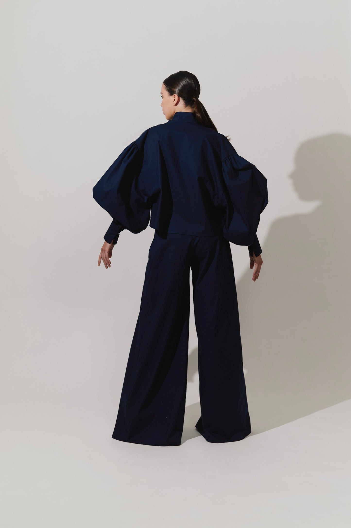 Blusa con maxi mangas de aires orientales