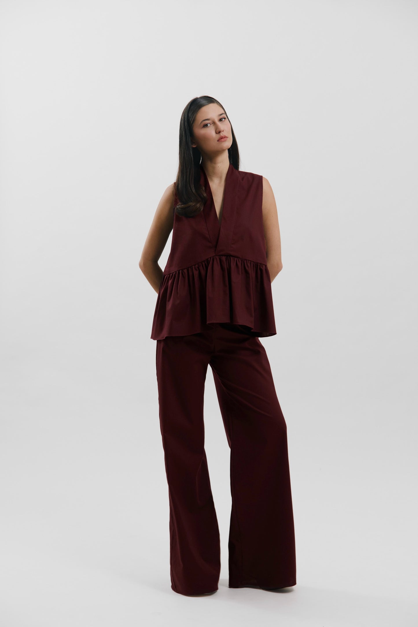 Blusa peplum con escote en V