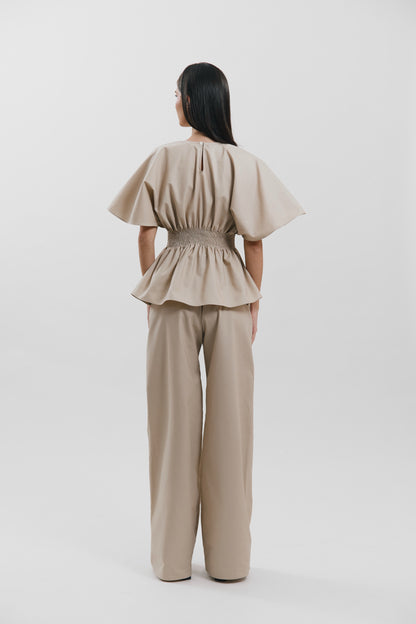 Top con detalle nido de abeja