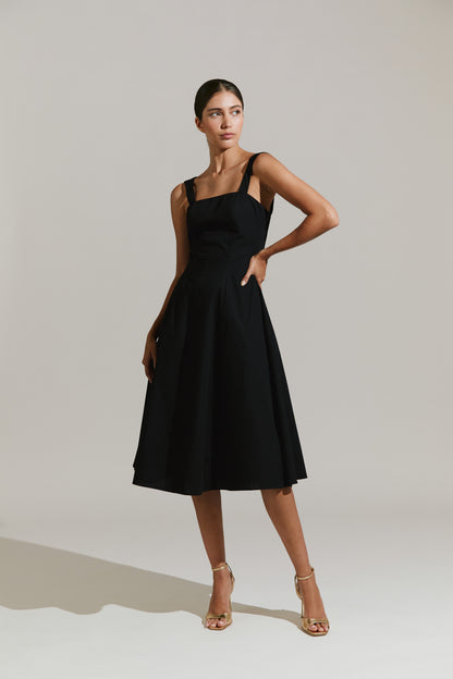 Vestido de tirantes gruesos