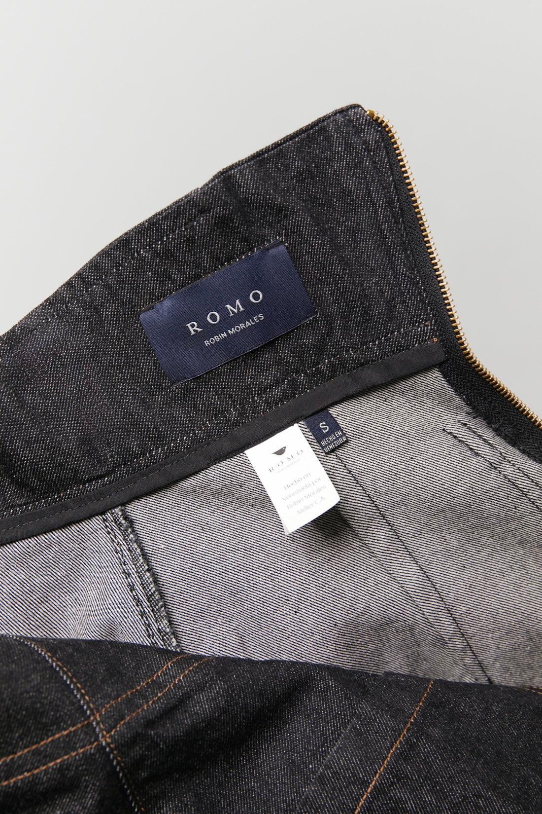 Jean Insignia ROMO