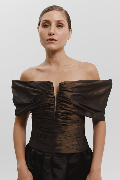 Top drapeado oﬀ the shoulder