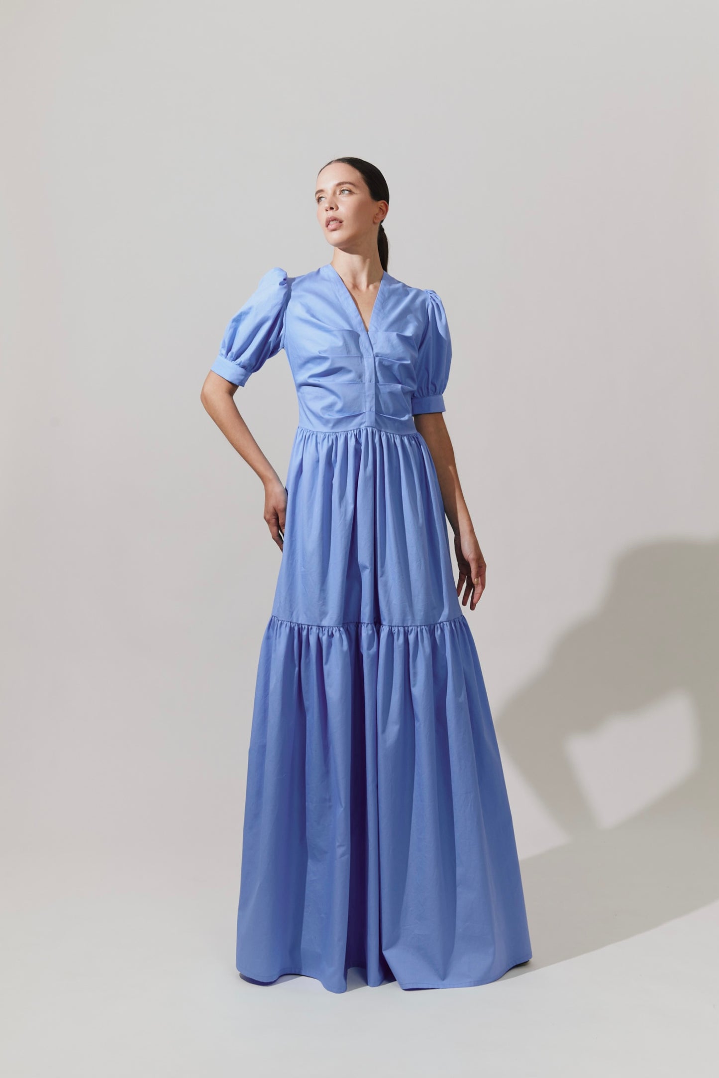 Maxi vestido con pliegues