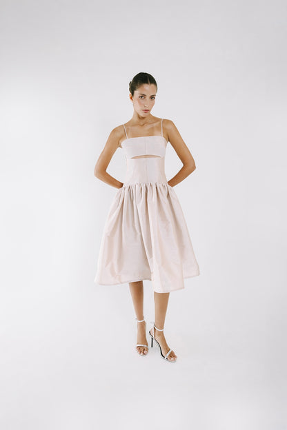 Vestido midi con cut out