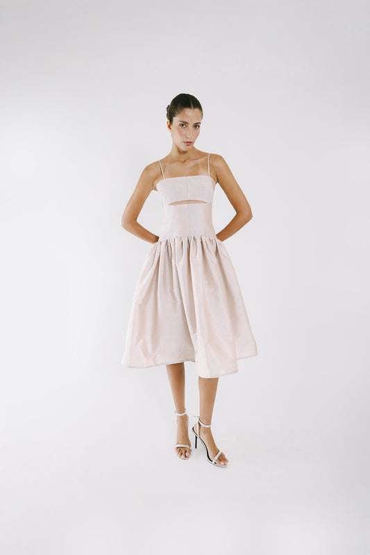 Vestido midi con cut out