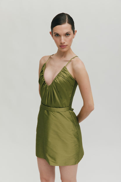 Vestido drapeado corto