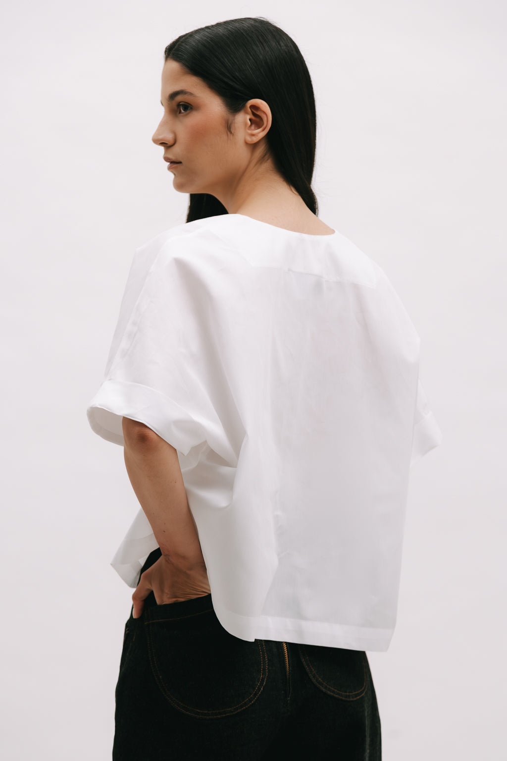 Blusa de mangas cortas con vuelta